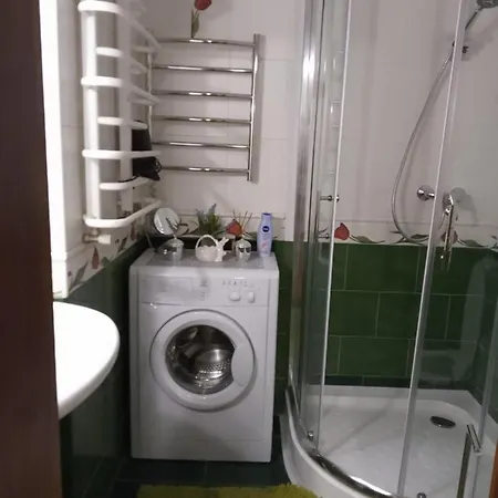 Апартаменти Cozy On Yevreiska Street